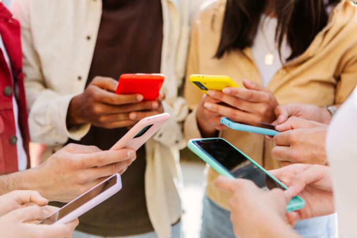Portugal Moves to Limit Teen Access to Social Media